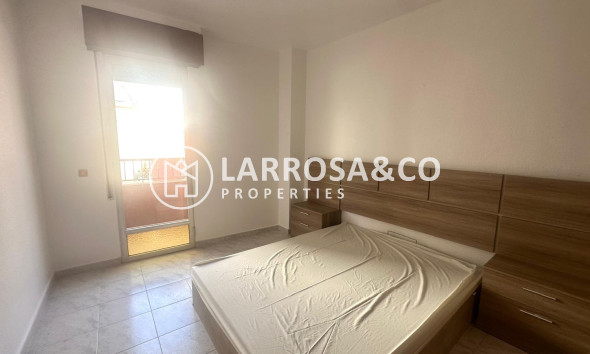 Вторичный рынок - Квартира - Торревьеха - Estacion de autobuses