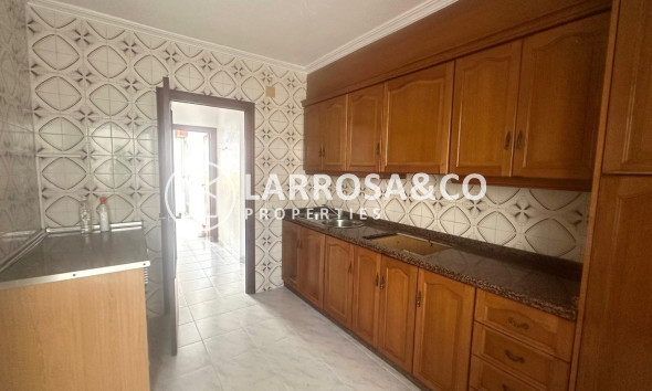 Вторичный рынок - Квартира - Торревьеха - Estacion de autobuses