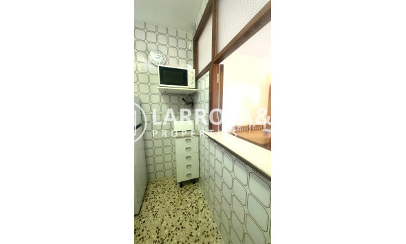 Resale - Apartment - Torrevieja - Punta Prima