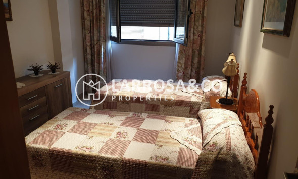 Resale - Apartment - Torrevieja - Las Piscinas Naturales
