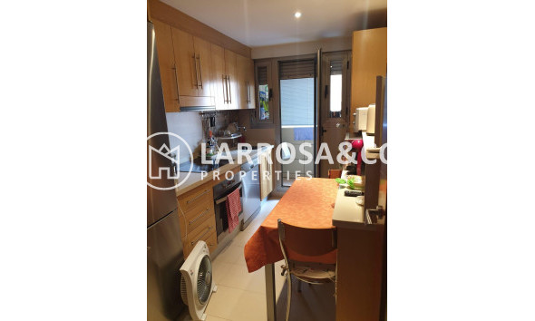 Resale - Apartment - Torrevieja - Las Piscinas Naturales