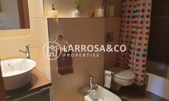 Resale - Apartment - Torrevieja - Las Piscinas Naturales