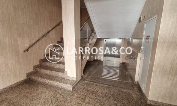 Resale - Apartment - Torrevieja - Habaneras