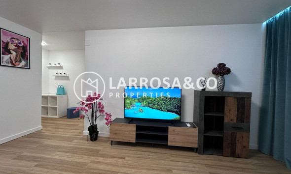 Resale - Apartment - Torrevieja - Estacion de autobuses