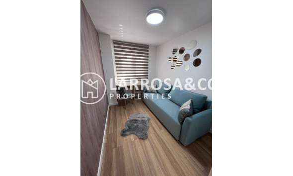 Resale - Apartment - Torrevieja - Estacion de autobuses