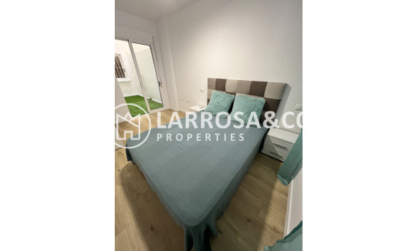 Resale - Apartment - Torrevieja - Centro