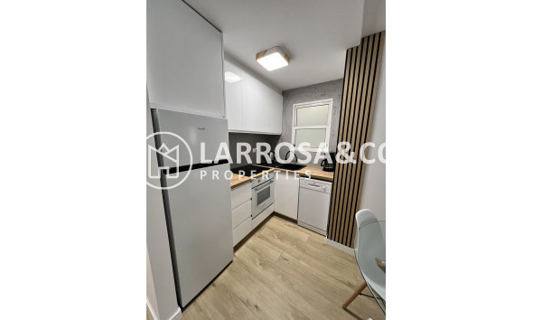 Resale - Apartment - Torrevieja - Centro