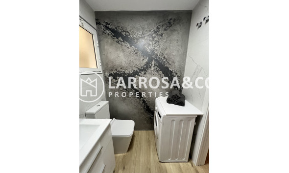 Resale - Apartment - Torrevieja - Centro