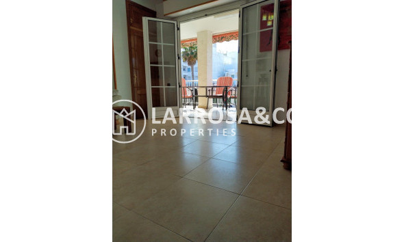 Resale - Apartment - Torrevieja - Playa de los Naufragos