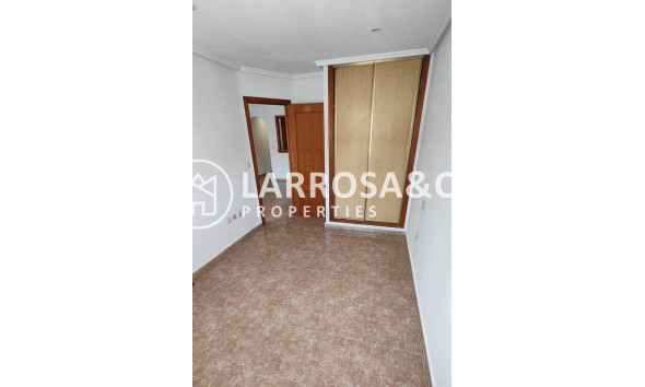 Resale - Apartment - Torrevieja - Los Locos Beach
