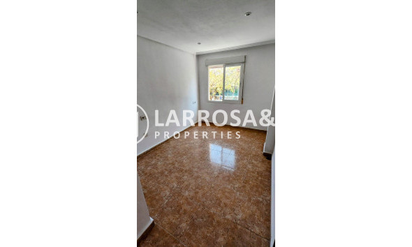 Resale - Apartment - Torrevieja - Los Locos Beach