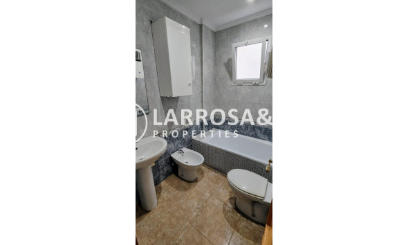 Resale - Apartment - Torrevieja - Los Locos Beach
