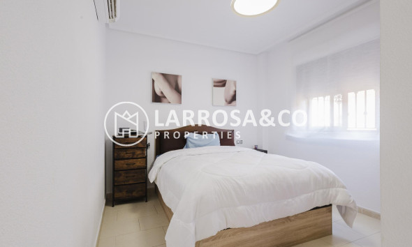 Resale - Detached House/Villa - Torrevieja - Aguas Nuevas