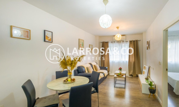 Resale - Apartment - Torrevieja - Estacion de autobuses