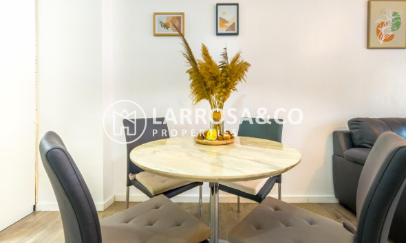 Resale - Apartment - Torrevieja - Estacion de autobuses