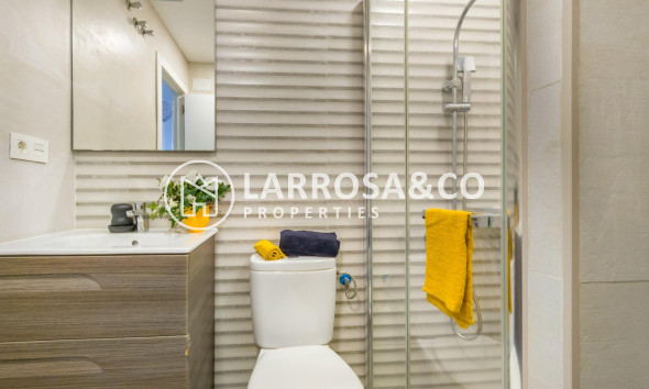 Resale - Apartment - Torrevieja - Estacion de autobuses