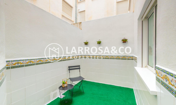 Resale - Apartment - Torrevieja - Estacion de autobuses