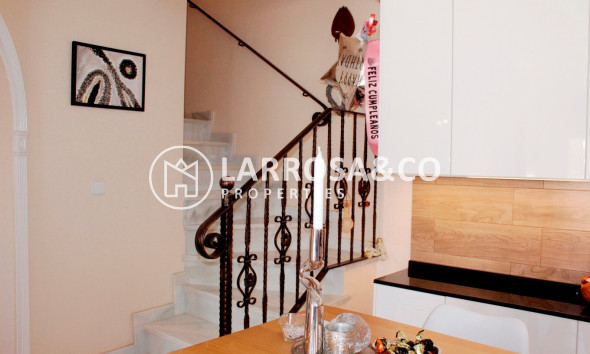 Resale - Detached House/Villa - Villamartín - Costa Blanca