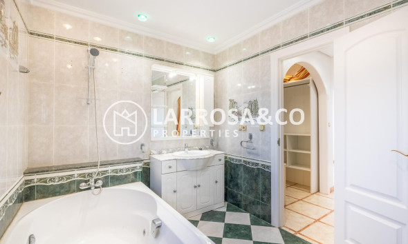 Herverkoop - Villa - Torrevieja - El chaparral