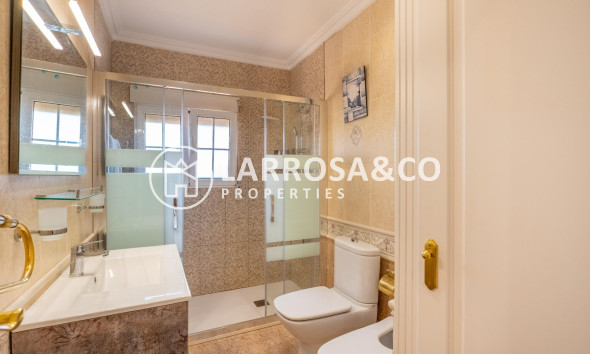 Herverkoop - Villa - Torrevieja - El chaparral