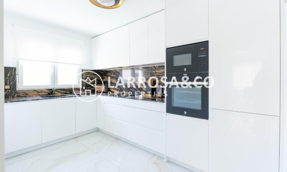 A Vendre - Semi-detached house - Torrevieja - Punta Prima