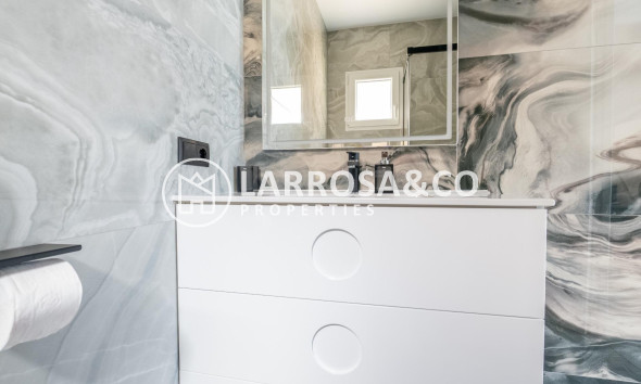 A Vendre - Semi-detached house - Torrevieja - Punta Prima