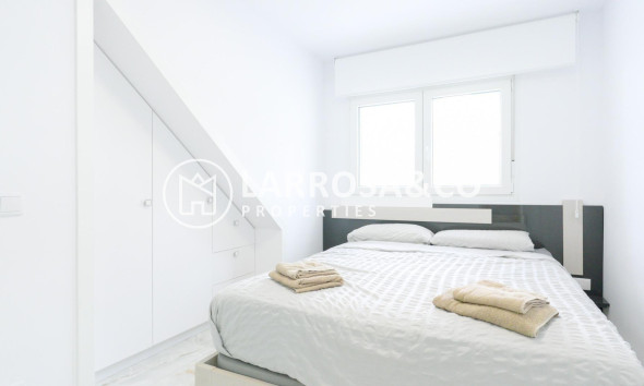 A Vendre - Semi-detached house - Torrevieja - Punta Prima