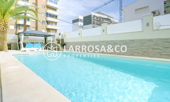 A Vendre - Semi-detached house - Torrevieja - Punta Prima