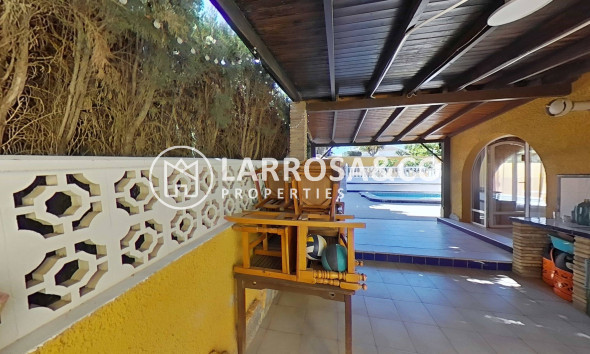 Herverkoop - Villa - Torrevieja - Los Balcones