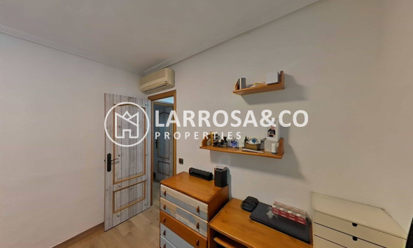 Herverkoop - Villa - Torrevieja - Los Balcones