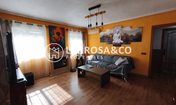 Herverkoop - Villa - Torrevieja - Los Balcones