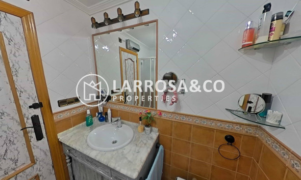 Herverkoop - Villa - Torrevieja - Los Balcones