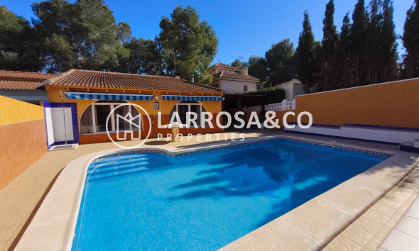 Herverkoop - Villa - Torrevieja - Los Balcones