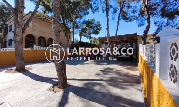 Herverkoop - Villa - Torrevieja - Los Balcones