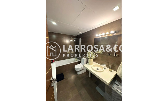 Resale - Apartment - Torrevieja - Centro