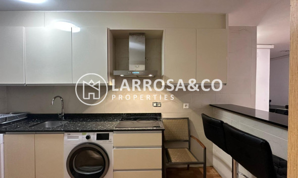Resale - Apartment - Torrevieja - La Mata