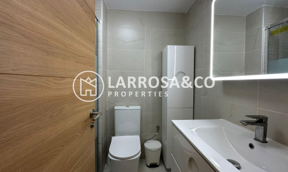 Resale - Apartment - Torrevieja - La Mata
