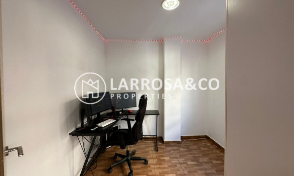 Resale - Apartment - Torrevieja - La Mata