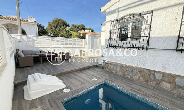 Resale - Detached House/Villa - Villamartín - Costa Blanca