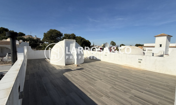 Resale - Detached House/Villa - Villamartín - Costa Blanca