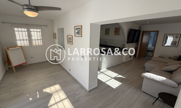 Resale - Detached House/Villa - Villamartín - Costa Blanca