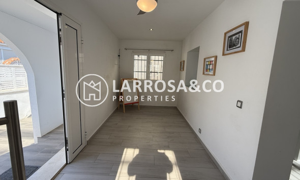 Resale - Detached House/Villa - Villamartín - Costa Blanca