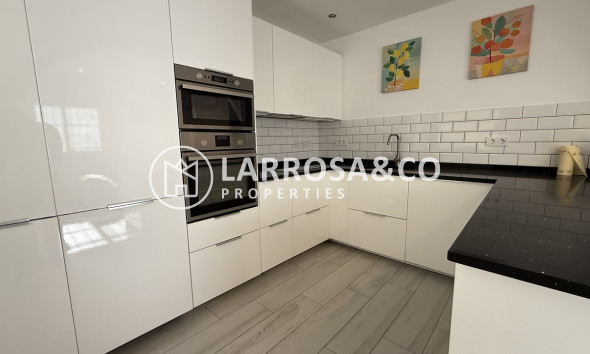 Resale - Detached House/Villa - Villamartín - Costa Blanca