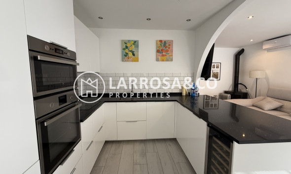 Resale - Detached House/Villa - Villamartín - Costa Blanca