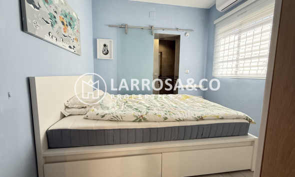 Resale - Detached House/Villa - Villamartín - Costa Blanca