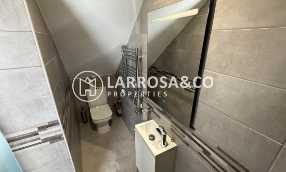 Resale - Detached House/Villa - Villamartín - Costa Blanca