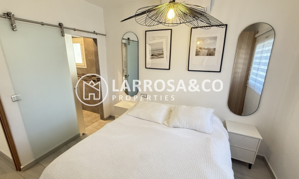 Resale - Detached House/Villa - Villamartín - Costa Blanca