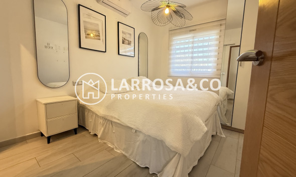 Resale - Detached House/Villa - Villamartín - Costa Blanca