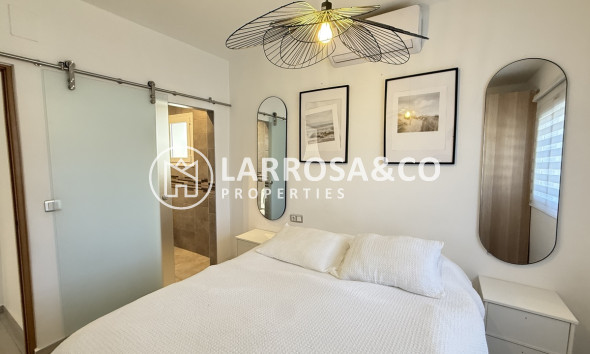 Resale - Detached House/Villa - Villamartín - Costa Blanca