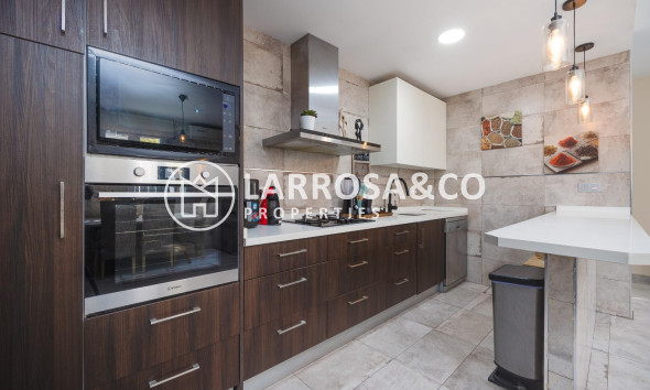 Resale - Semi-detached house - Torrevieja - Centro